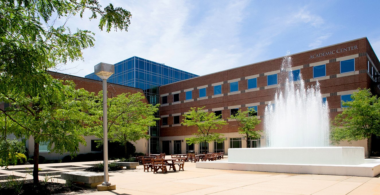 photo of the fountain in the Academic Center plaza